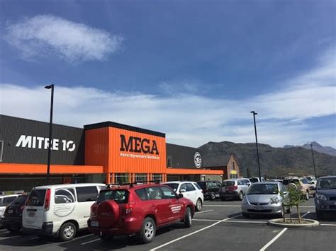 mitre 10 queenstown hours.